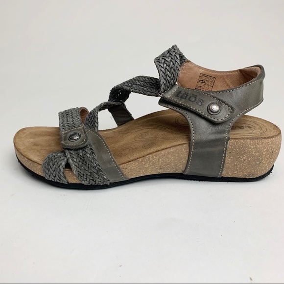 taos womens sandals